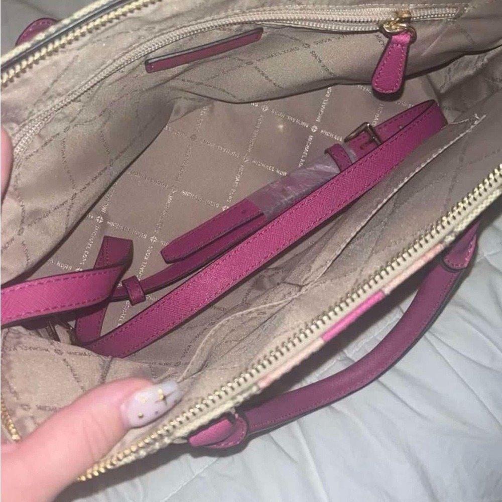 Authentic Michael Kors Handbag - image 2